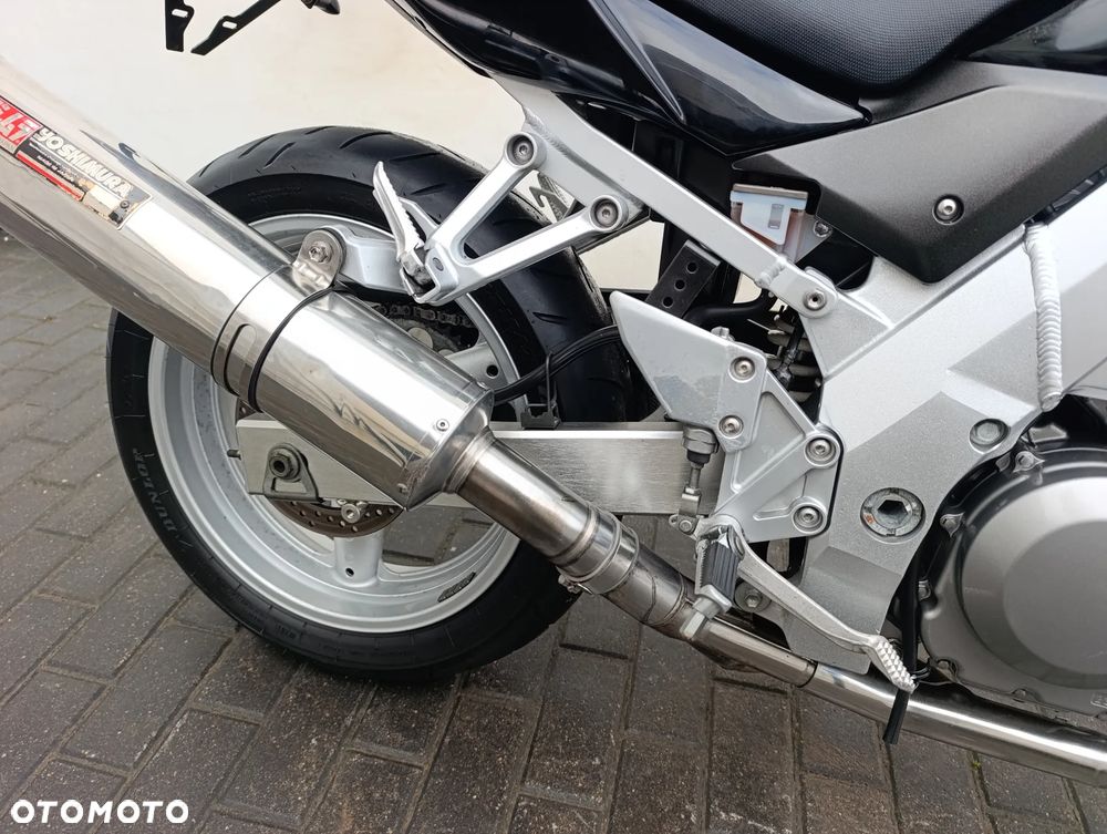 Suzuki SV - 25