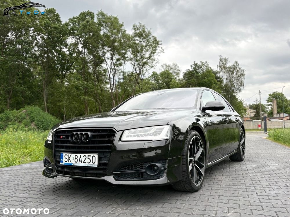 Audi S8 Plus - 3