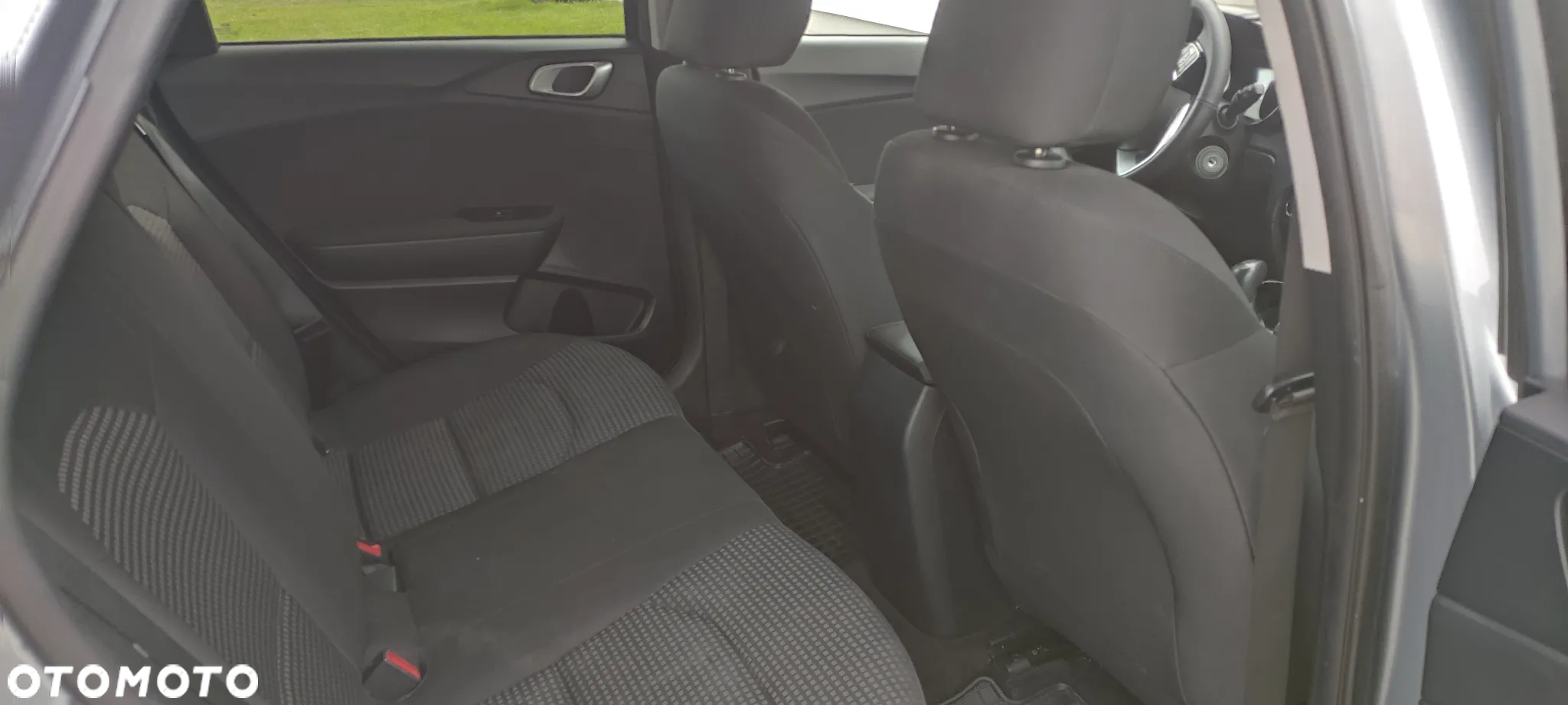 Kia Ceed 1.6 CRDi SCR M - 12