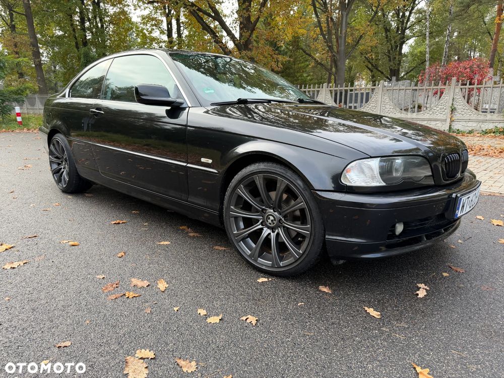BMW Seria 3 2003 photo 2