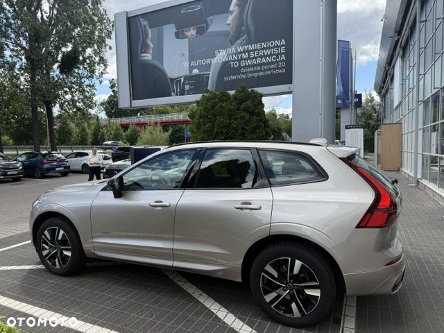Volvo XC 60 B5 B AWD Plus Dark - 8