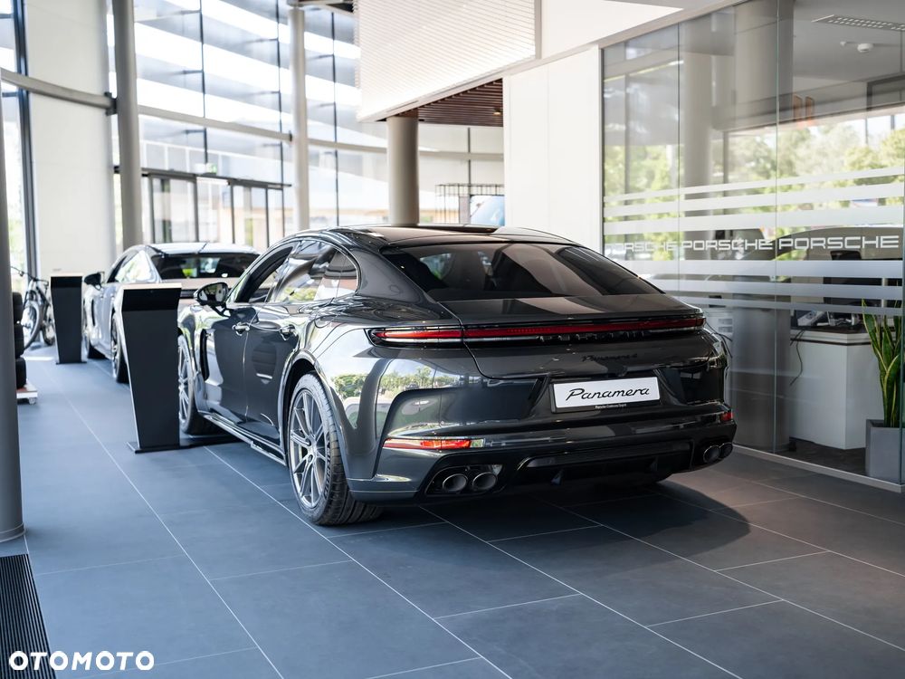 Porsche Panamera 4 E-Hybrid PHEV - 4