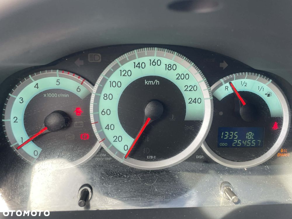 Toyota Corolla Verso 2.2 D-4D - 11