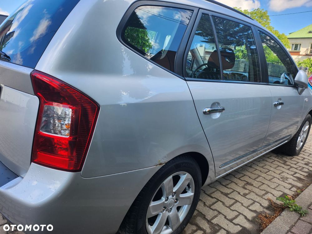 Kia Carens 2.0 EX - 2