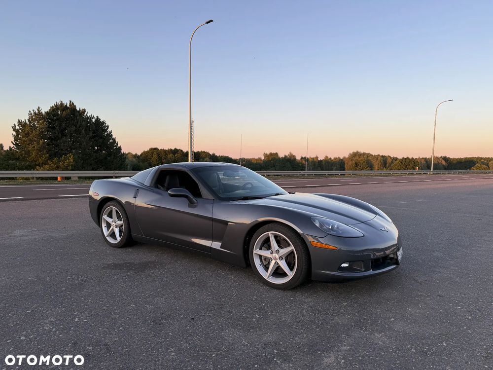 Chevrolet Corvette - 1