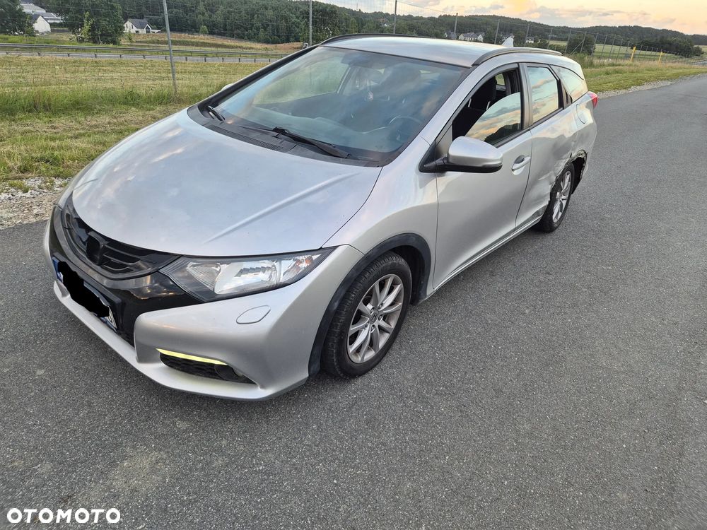 Honda Civic 1.6 i-DTEC Lifestyle Black Edition - 4