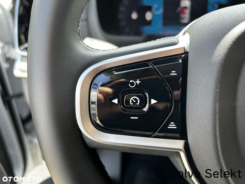 Volvo XC 90 - 25