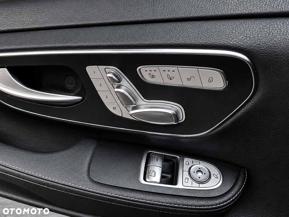 Mercedes-Benz Klasa V 300 d lang 4Matic 9G-TRONIC Avantgarde - 8