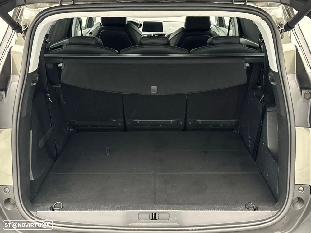 Peugeot 5008 BlueHDI 130 EAT8 Allure - 11