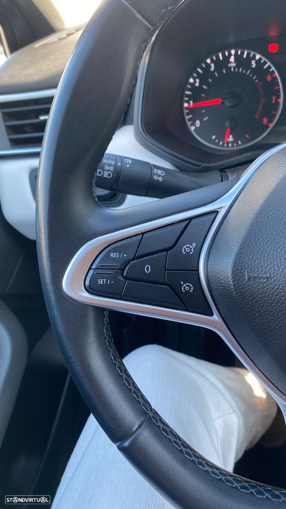 Renault Clio 1.0 TCe Techno - 30