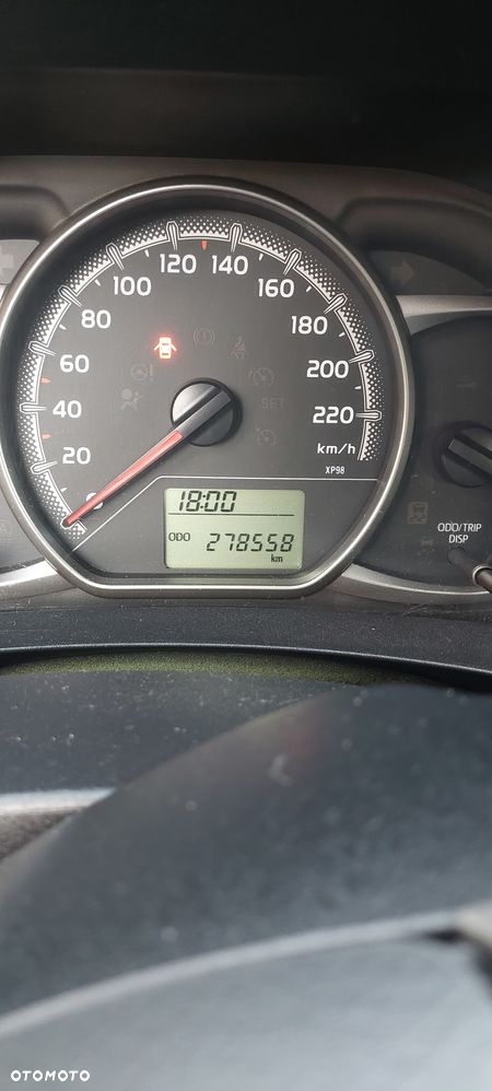 Toyota Yaris 1.0 Active EU6 - 4