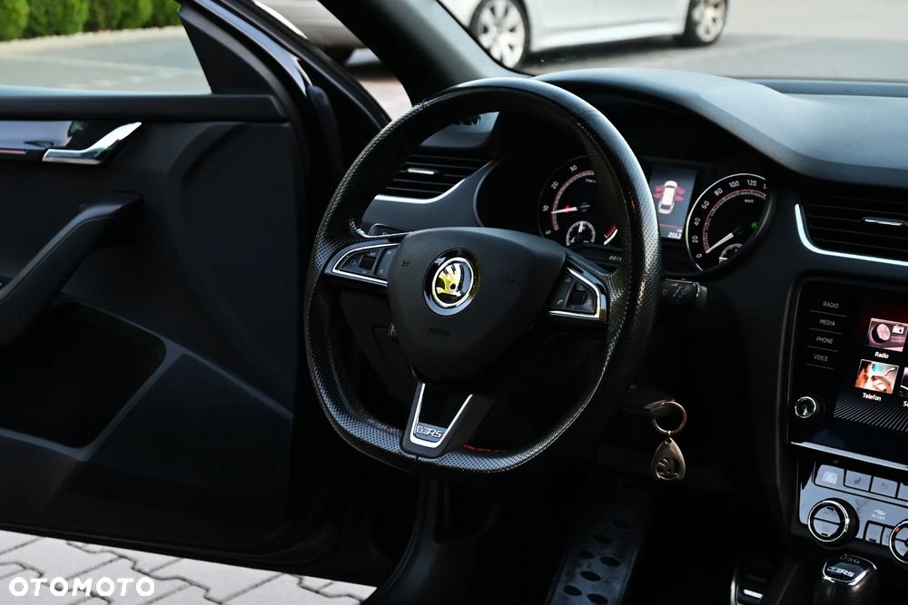 Skoda Octavia 2.0 TSI RS DSG - 23