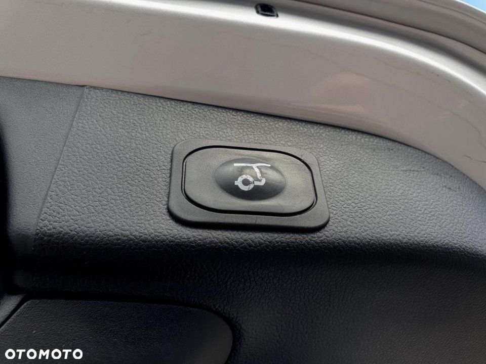 Ford Focus - 32