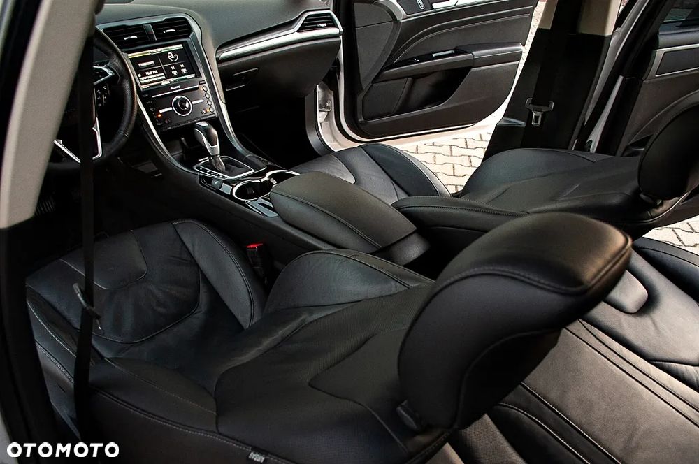 Ford Mondeo 2.0 TDCi ST-Line PowerShift - 31