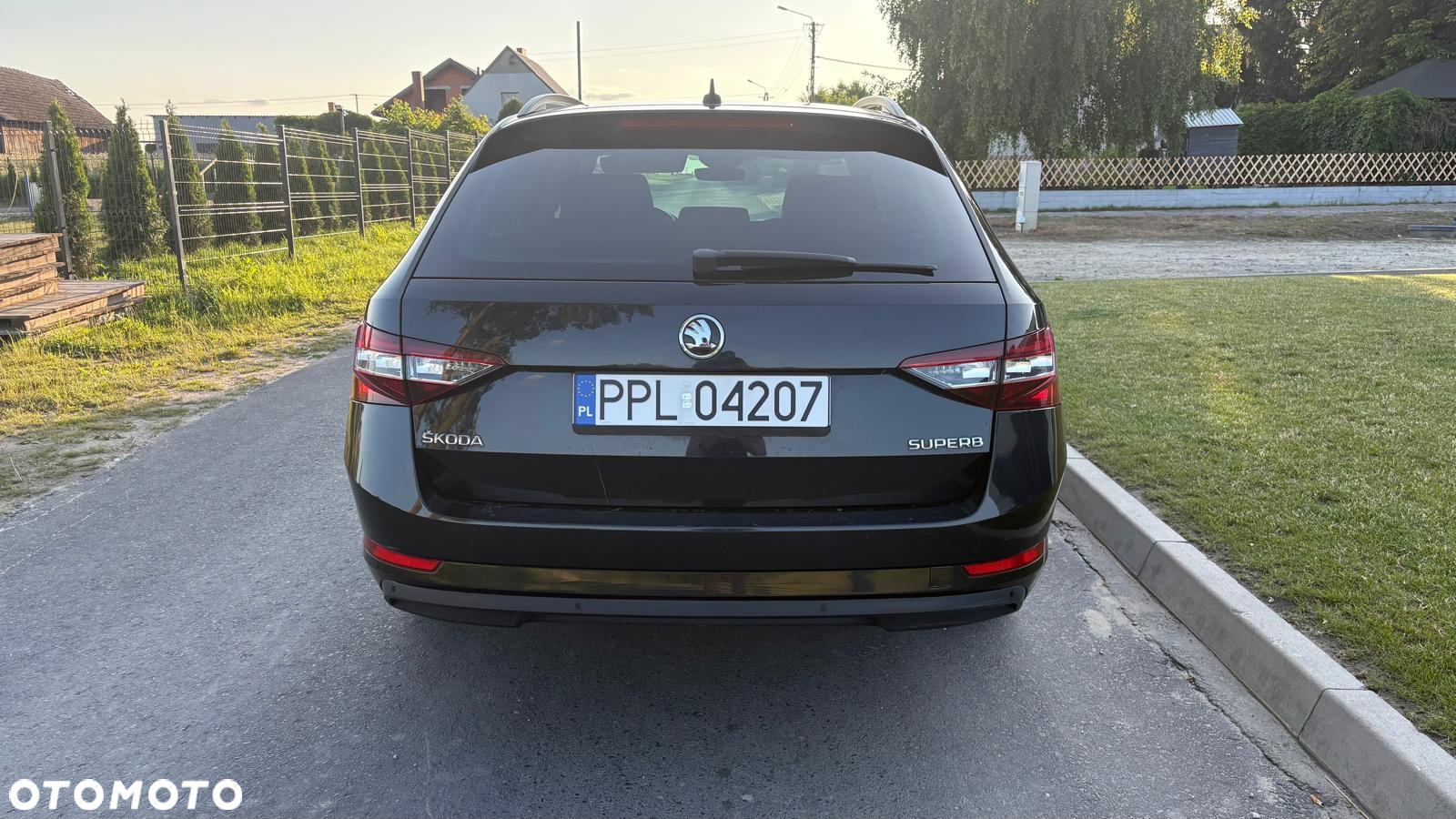 Skoda Superb 2.0 TDI Style DSG - 4