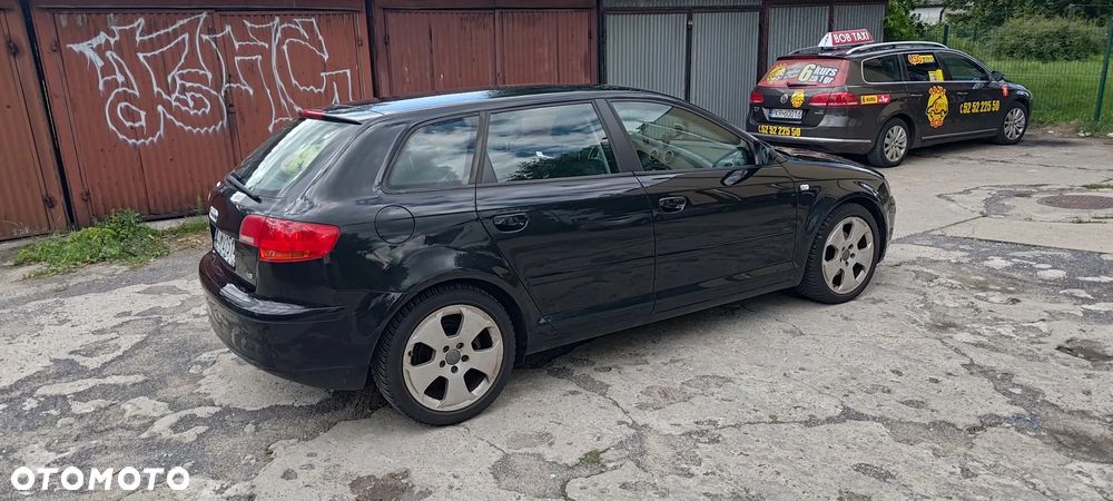 Audi A3 Sportback 1.6 FSI Ambition - 2