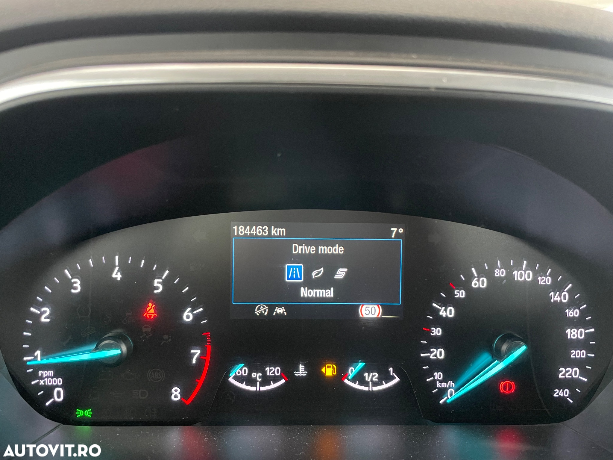 Ford Focus 1.0 EcoBoost Start-Stopp-System TITANIUM DESIGN - 13