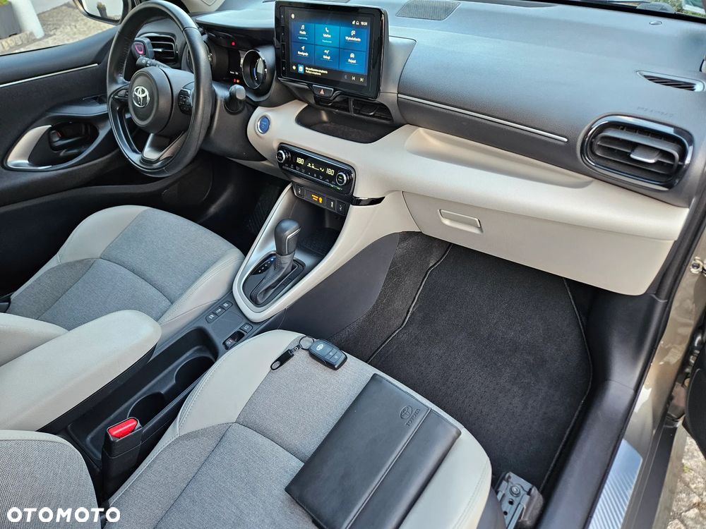 Toyota Yaris - 12