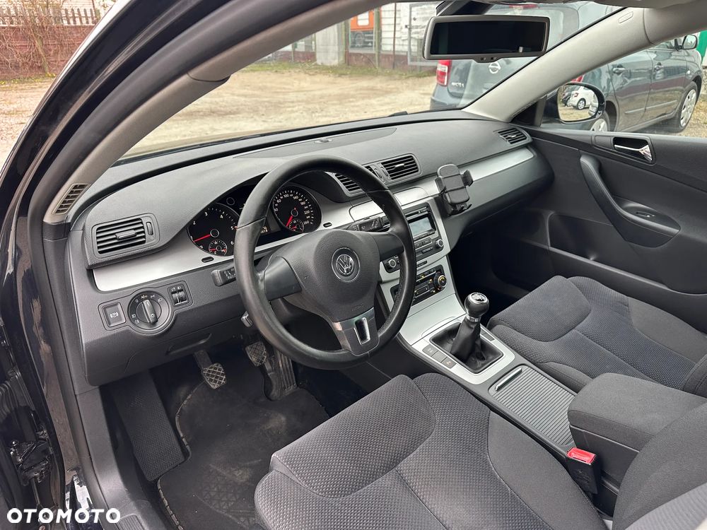 Volkswagen Passat 2.0 TDI DPF Comfortline - 13
