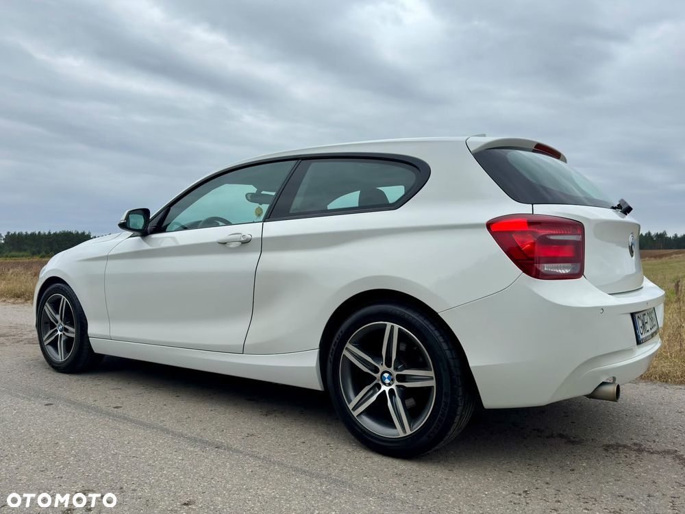 BMW Seria 1 116d - 13