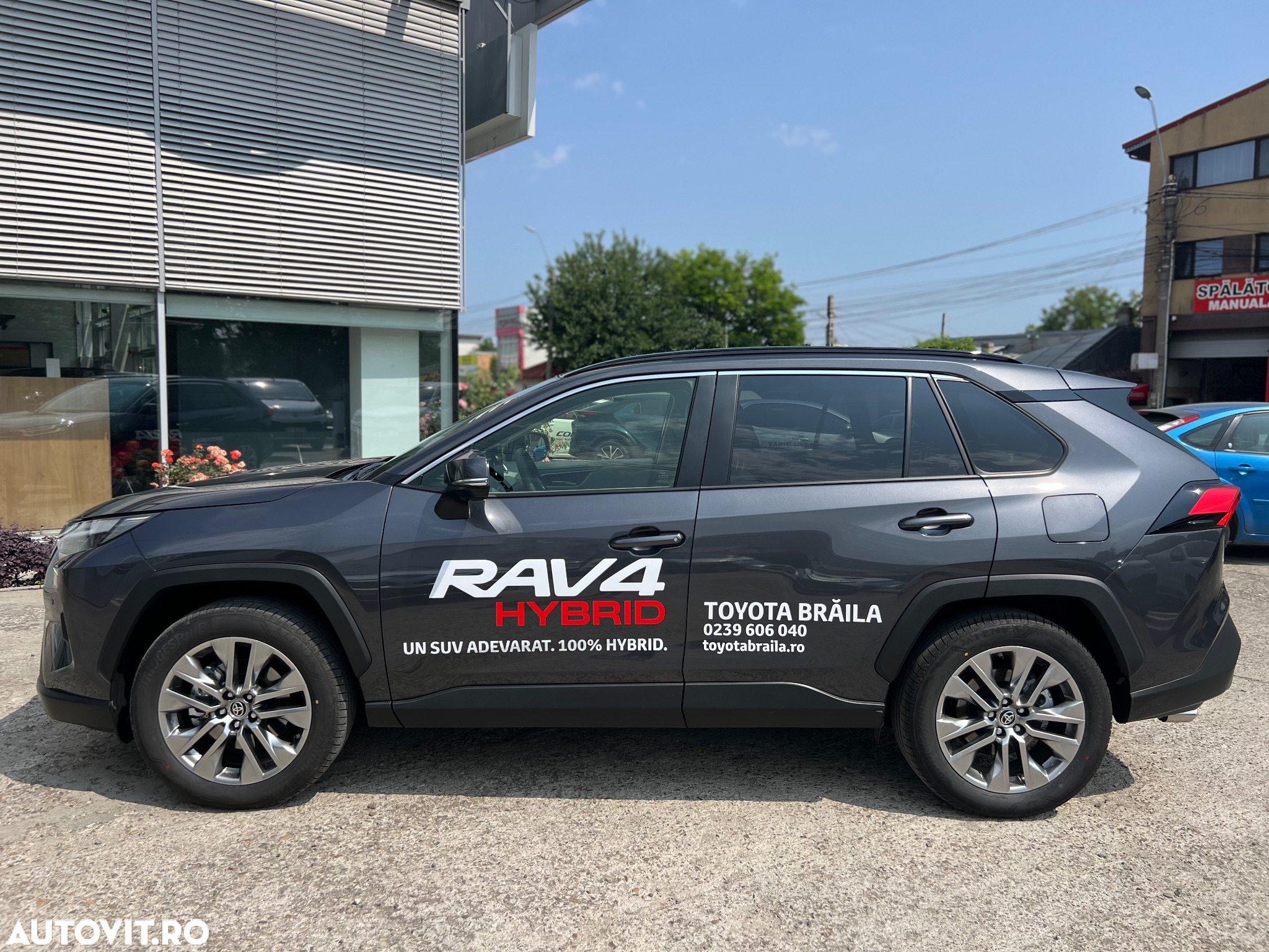 Toyota RAV4 2.5 Hybrid VVT-iE 4x4 Luxury Premium - 3
