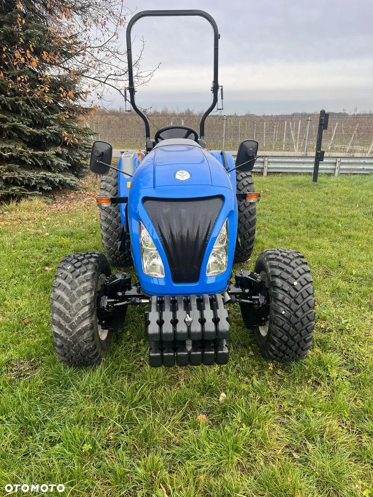 New Holland Boomer 45 ROPS - 2