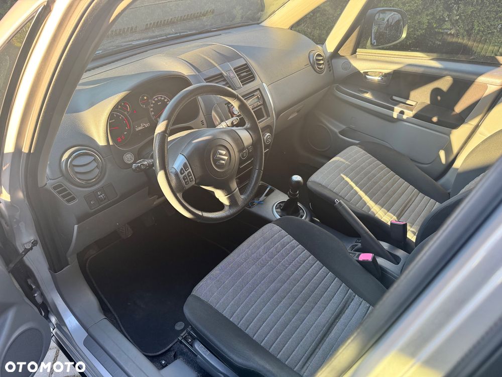Suzuki SX4 1.6 VVT 4x4 Comfort - 9