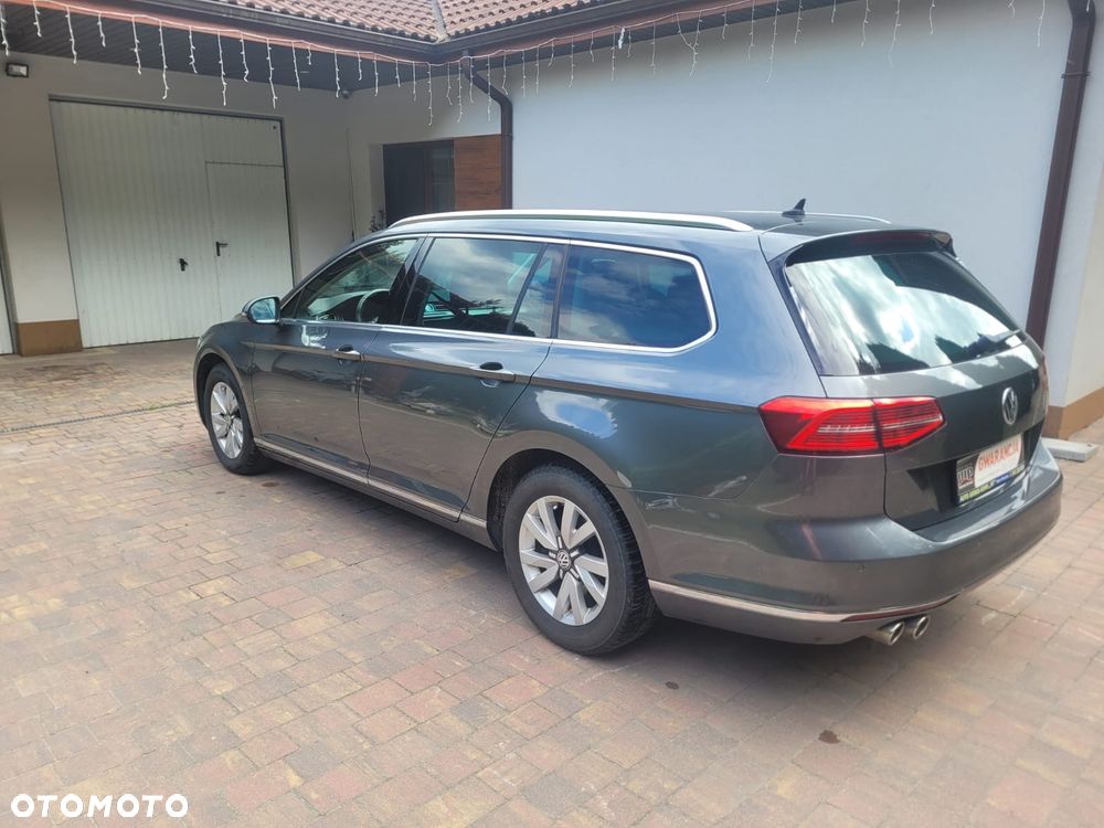 Volkswagen Passat 2.0 TDI SCR DSG Comfortline - 6