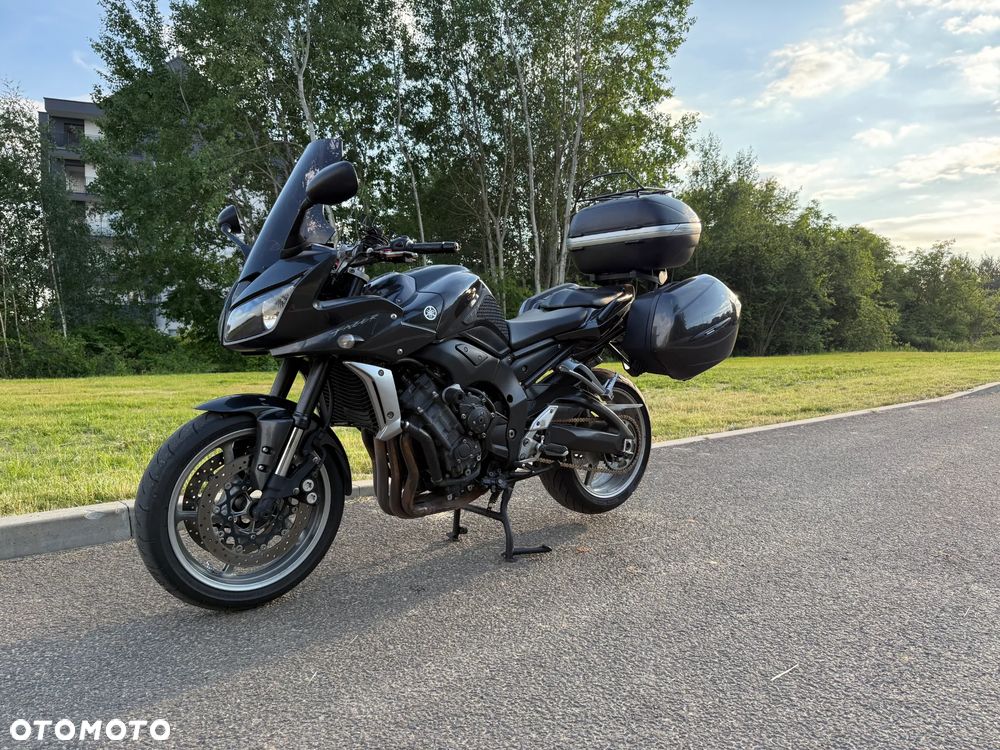 Yamaha FZ - 2