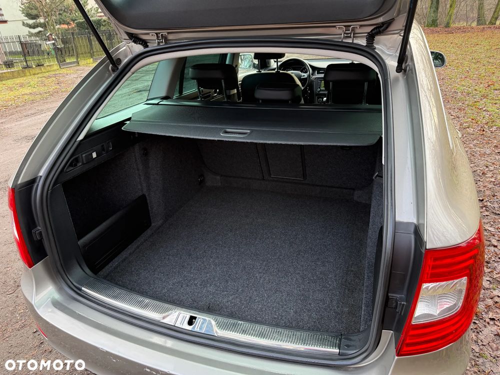 Skoda Superb 2.0 TDI Exclusive - 23