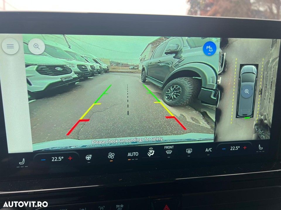 Ford Tourneo Custom - 16