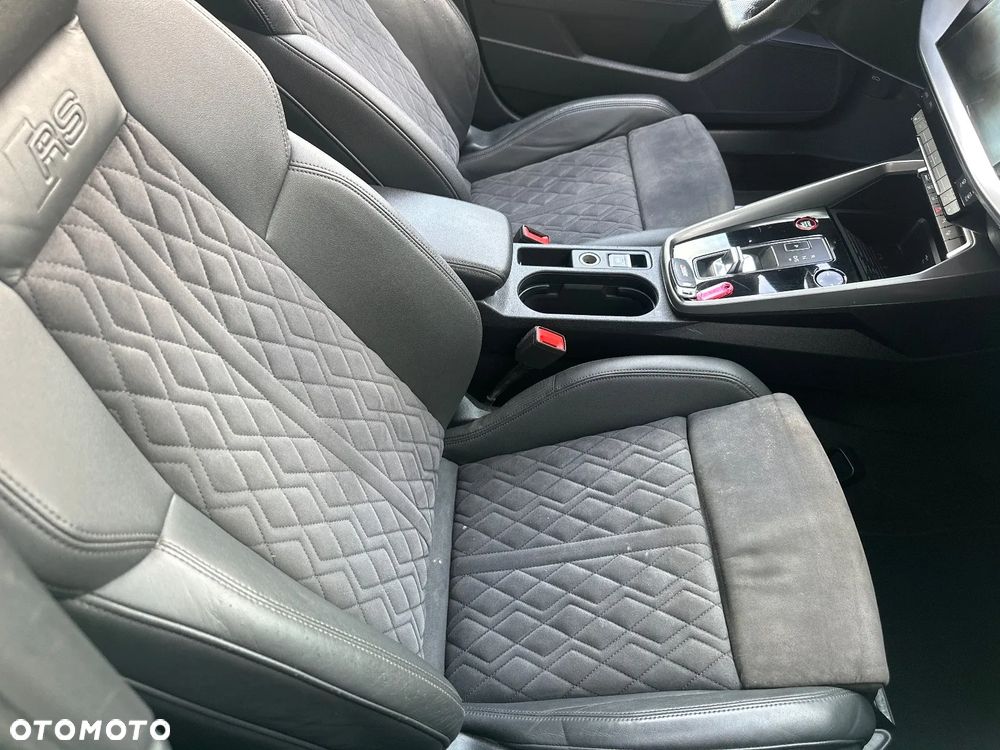 Audi RS3 Sportback TFSI Quattro S tronic - 32