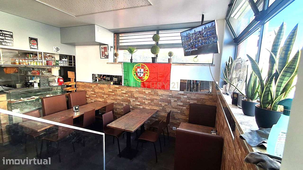 Restaurante Churrasqueira em Pleno funcionamento, Central em Porto Sal - Grande imagem: 2/10