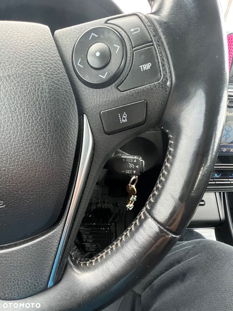 Toyota Auris 1.33 VVT-i Comfort - 16