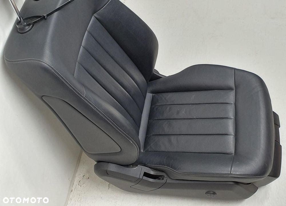 FOTEL PRAWY PRZEDNI PRZÓD PASAŻERA SKÓRA GRZANY MERCEDES W212 EUROPA - 5