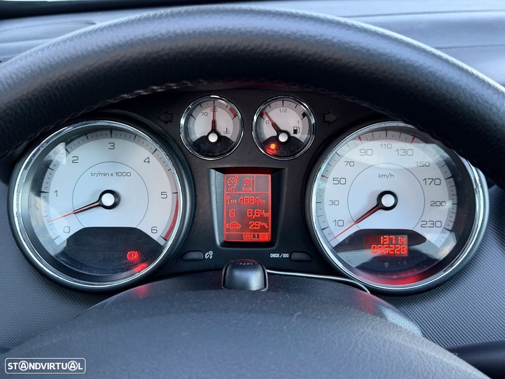 Peugeot 308 SW 1.6 HDi Sport CVM6 - 26