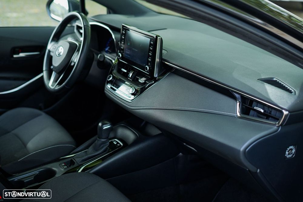 Toyota Corolla 1.8 Hybrid Comfort Plus - 21