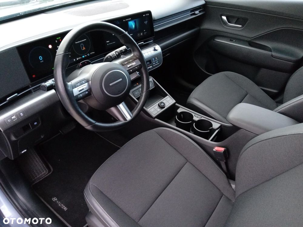Hyundai Kona 65kWh Executive - 13