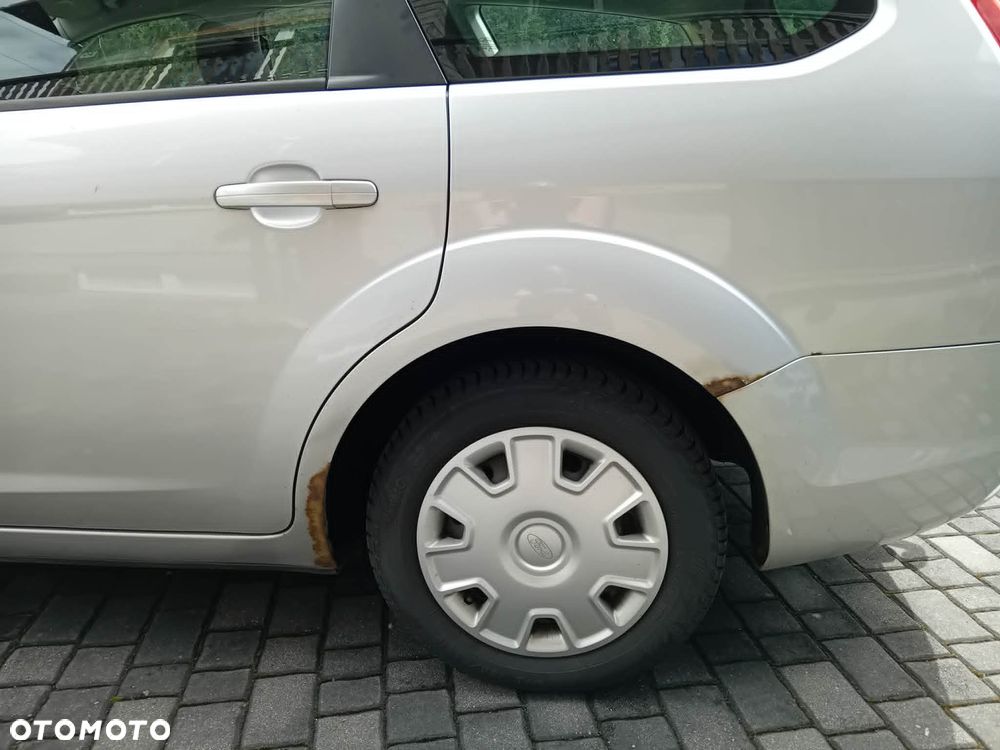 Ford Focus 1.6 Comfort - 9