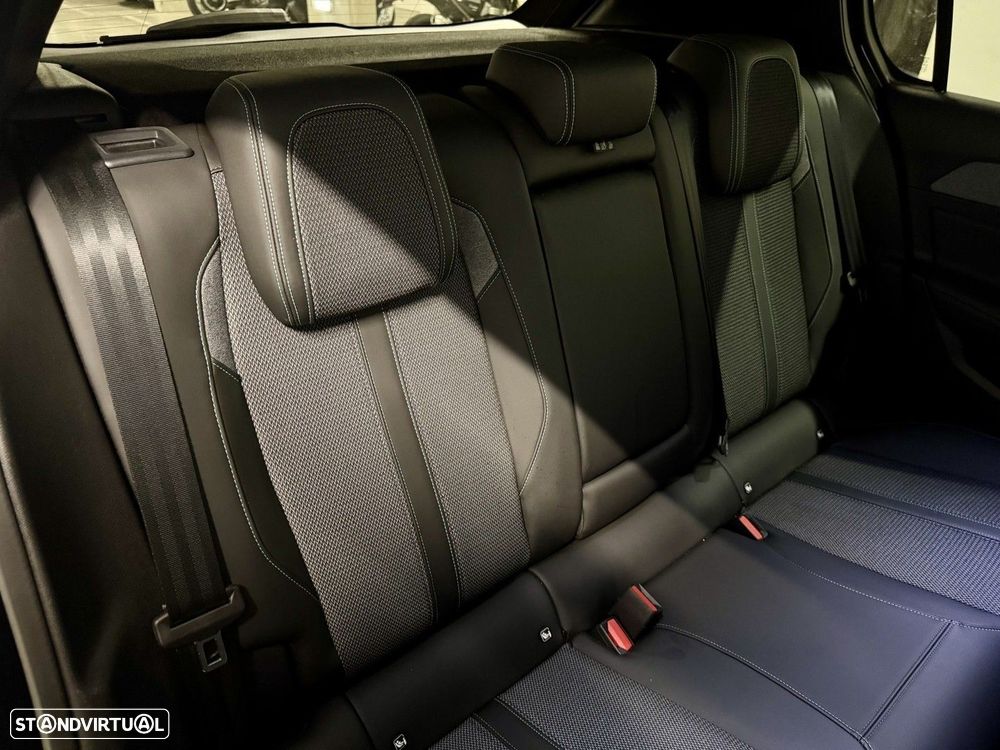 Peugeot 308 1.2 PureTech Allure Pack EAT8 — fotografia 37