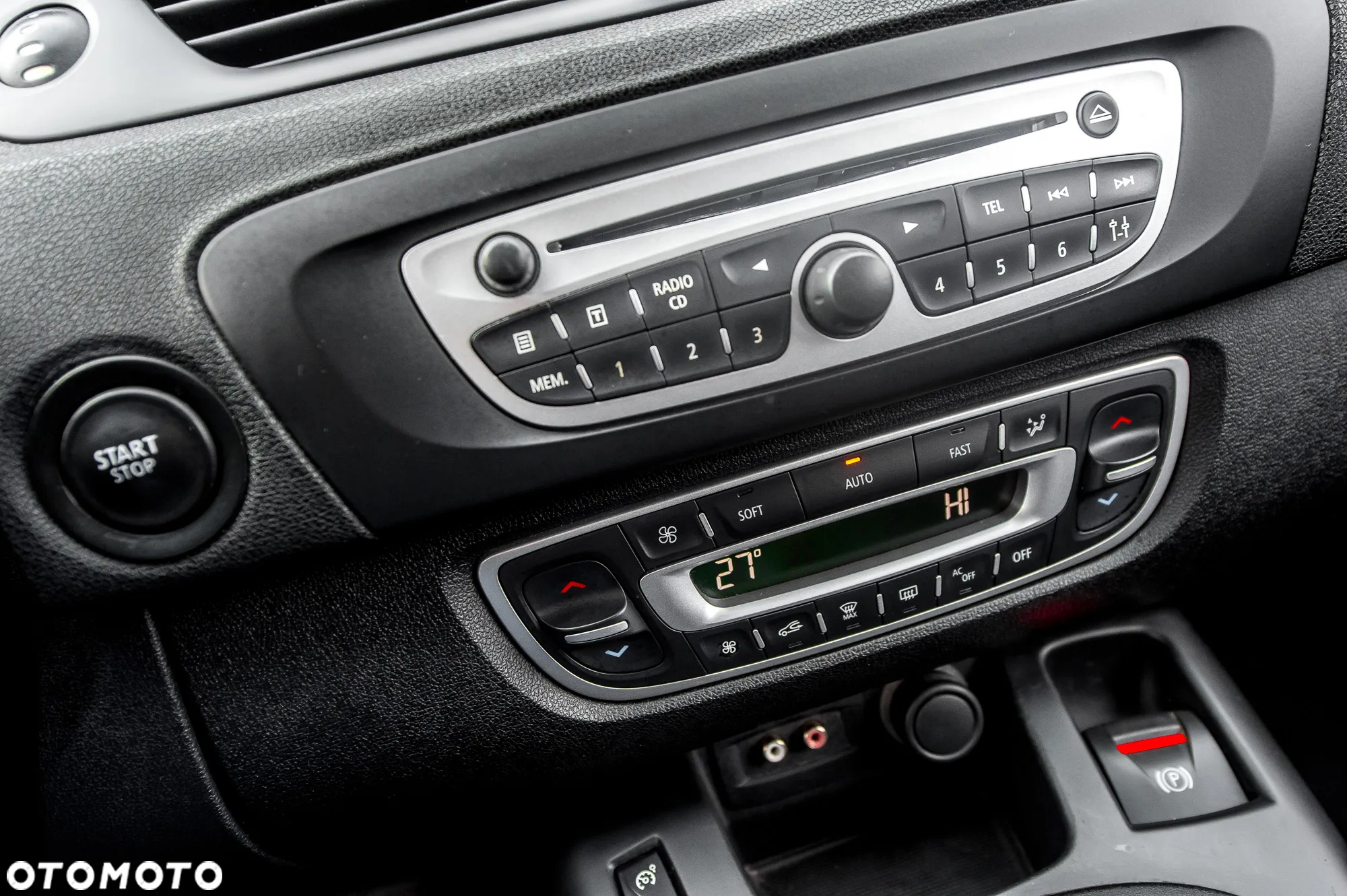 Renault Grand Scenic 1.9 dCi FAP Dynamique - 29