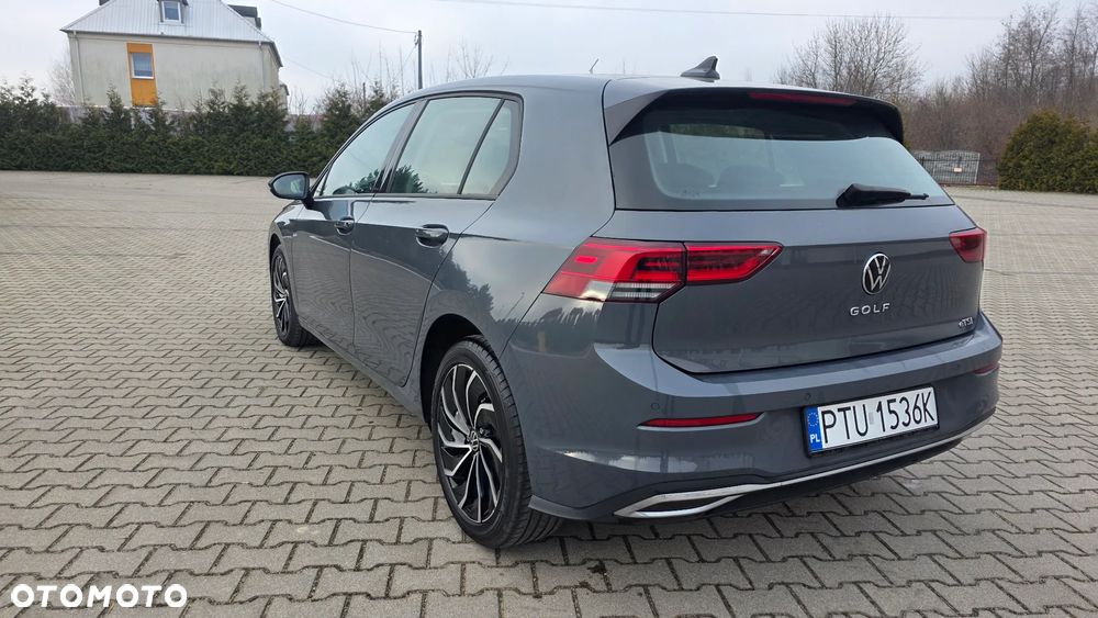 Volkswagen Golf - 10
