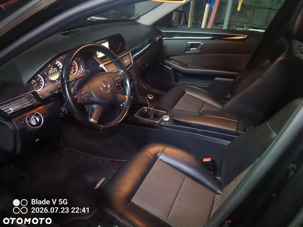 Mercedes-Benz Klasa E 200 CGI BlueEffICIENCY - 11