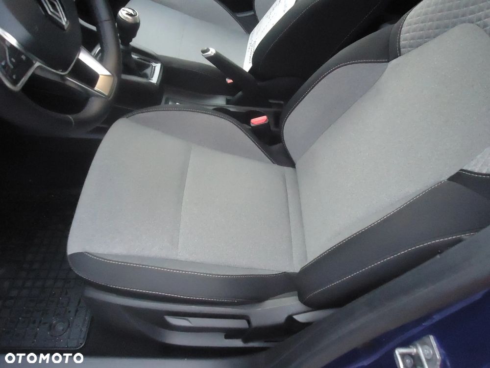 Renault Clio - 17