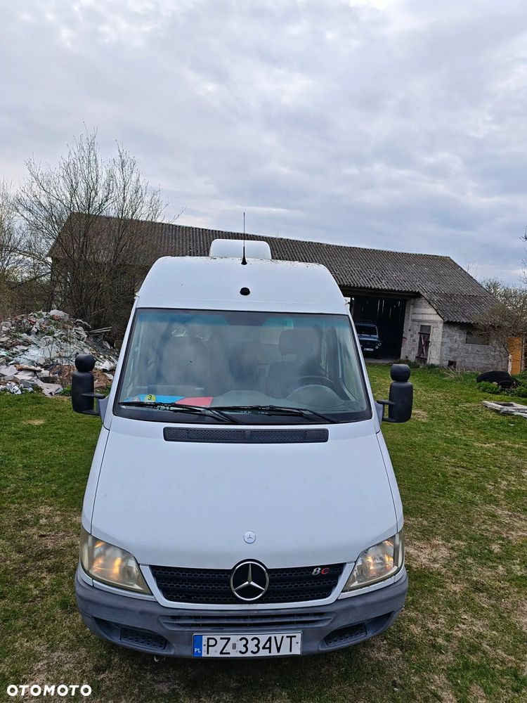 Mercedes-Benz Sprinter - 5