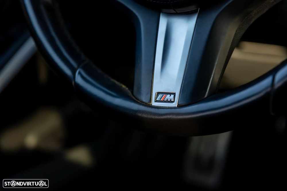 BMW 330 e Pack M Auto - 22