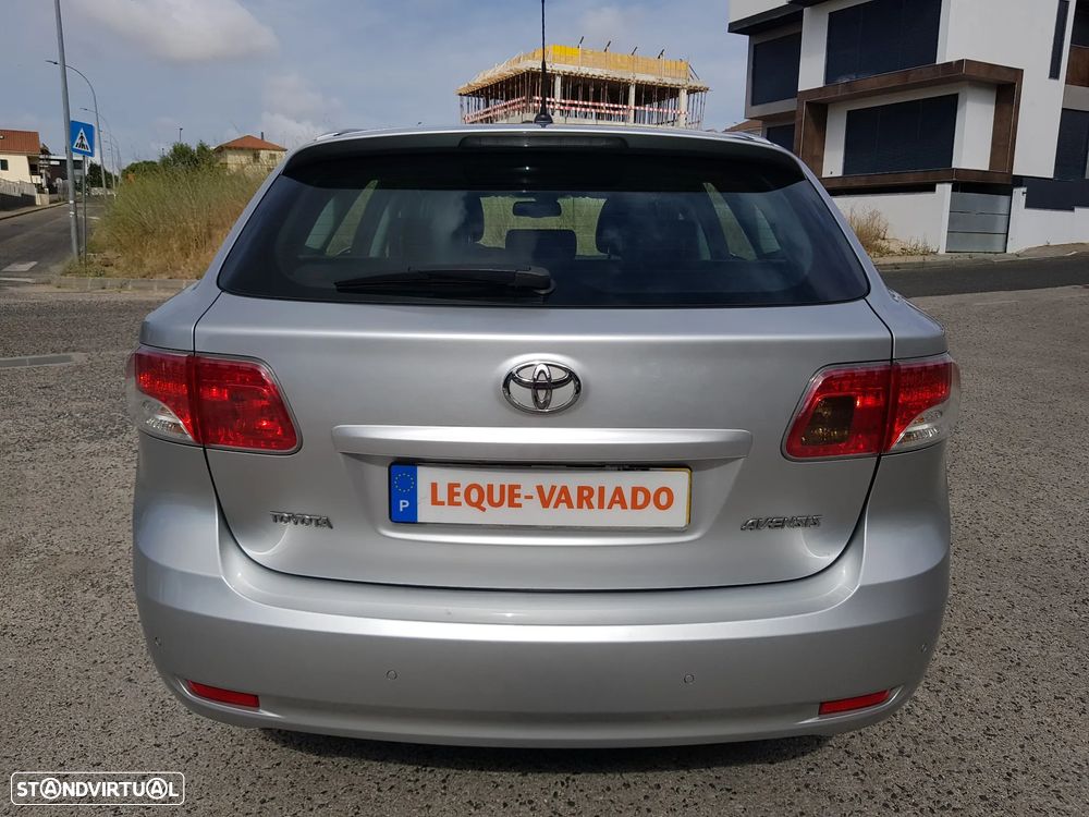 Toyota Avensis 2.0 D-4D Exclusive +Pele+GPS — fotografia 47