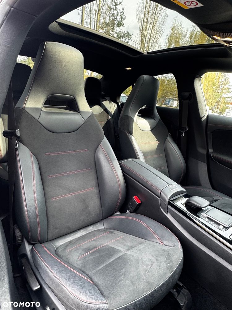Mercedes-Benz CLA 250 E AMG Line 8G-DCT - 20