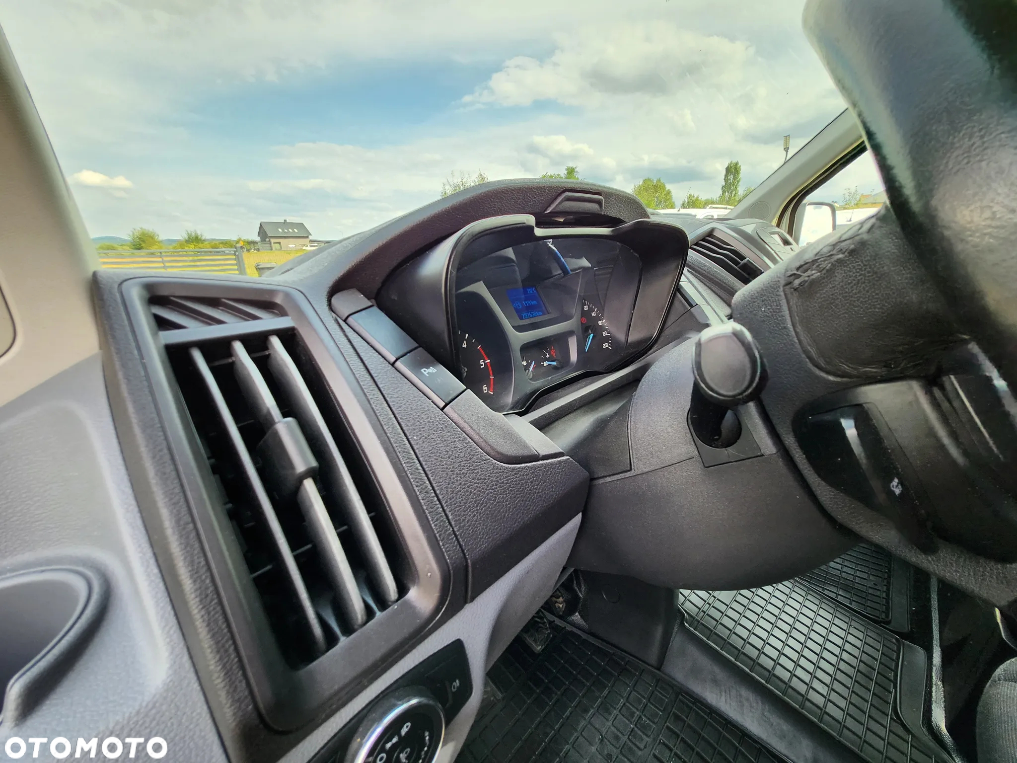 Ford Transit - 22