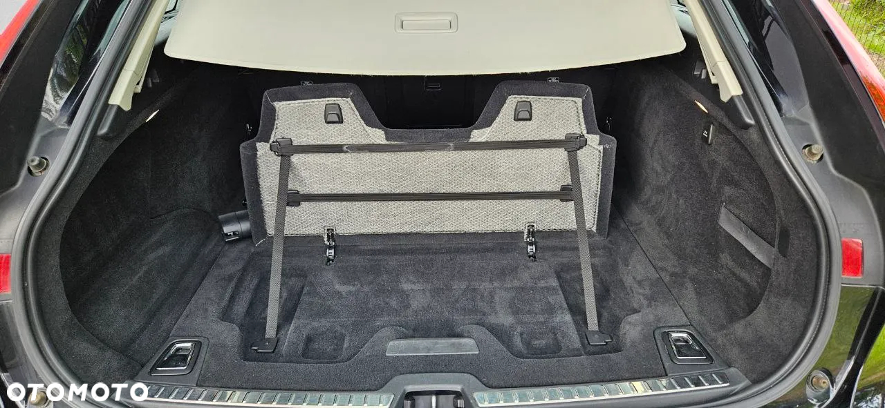 Volvo V90 Cross Country D5 AWD Pro - 30